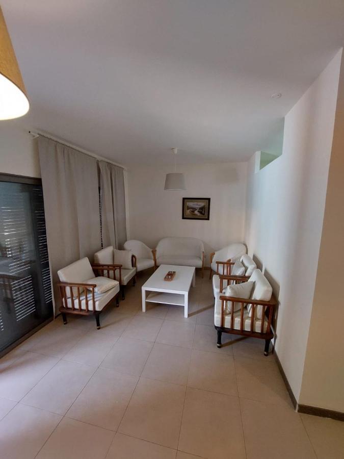 Ground Floor Apartment By Circular Pool In Talabay 아카바 외부 사진