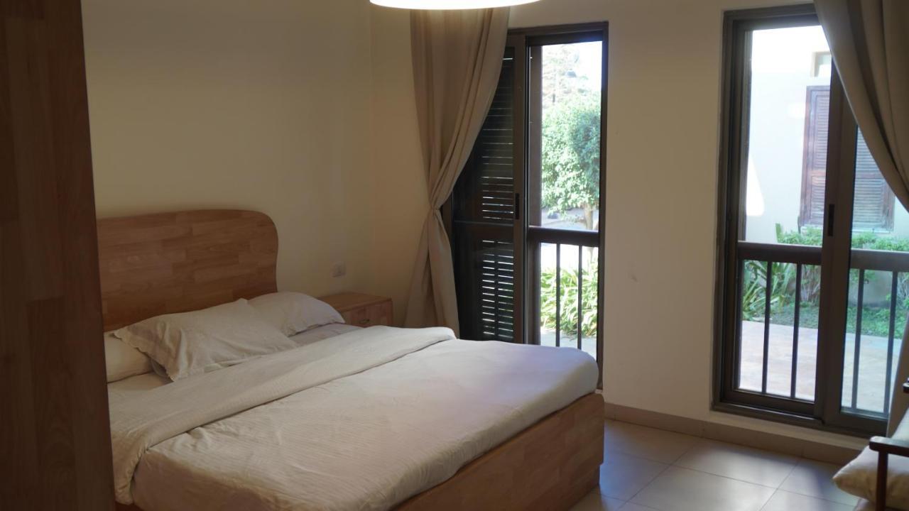 Ground Floor Apartment By Circular Pool In Talabay 아카바 외부 사진
