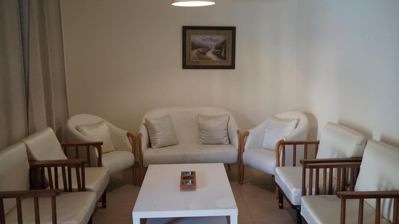 Ground Floor Apartment By Circular Pool In Talabay 아카바 외부 사진