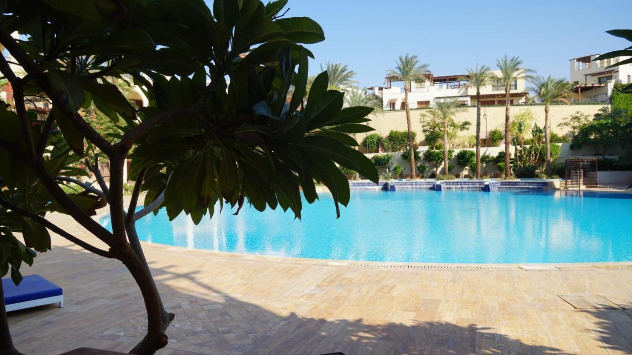 Ground Floor Apartment By Circular Pool In Talabay 아카바 외부 사진